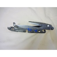 PANTI POKROVA MOTORJA OEM N. 4F0823302 ORIGINAL REZERVNI DEL AUDI A6 C6 4F2 4FH 4F5 BER/SW/ALLROAD (07/2004 - 10/2008) DIESEL LETNIK 2004