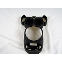 PLASTIKA MED SEDEZI BREZ NASLONJALA ROK OEM N. 51166800838 ORIGINAL REZERVNI DEL MINI ONE / COOPER / COOPER S R50 R52 R53 (2001-2006) DIESEL LETNIK 2003