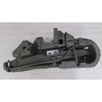 ORODJE ZA REZERVNO KOLO OEM N.  ORIGINAL REZERVNI DEL RENAULT MEGANE MK2 BM0/1 CM0/1 EM0/1 KM0/1 LM0/1 BER/GRANDTOUR  (10/2002 - 02/2006) BENZINA LETNIK 2004