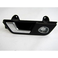 NOTRANJA KLJUKA  OEM N. 8E0839019 ORIGINAL REZERVNI DEL AUDI A4 B6 8E2 8E5 BER/SW (2001 - 2005) DIESEL LETNIK 2004