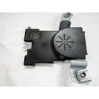 OJACEVALEC / ANTENA OEM N. 8P4035225D ORIGINAL REZERVNI DEL AUDI A3 MK2R 8P 8PA 8P1 8P7 (2008 - 2012)DIESEL LETNIK 2009
