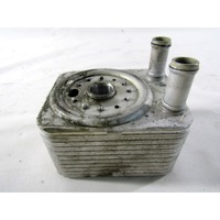 TOPLOTNI IZMENJEVALNIK/FILTER OLJA  OEM N. 068117021B ORIGINAL REZERVNI DEL AUDI A4 B6 8E2 8E5 BER/SW (2001 - 2005) DIESEL LETNIK 2004