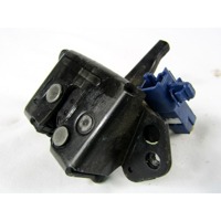 ZAKLEPANJE PRTLJA?NIH VRAT  OEM N. 693500D041 ORIGINAL REZERVNI DEL TOYOTA YARIS P9 MK2 (01/2006 - 2009) BENZINA LETNIK 2008