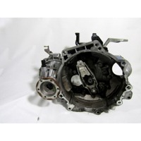 ROCNI MENJALNIK OEM N. 02J301107Q 02R300041GX ORIGINAL REZERVNI DEL SEAT IBIZA 6J5 6P1 MK4 BER/SW (2008 - 2012)DIESEL LETNIK 2009