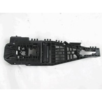 ZUNANJA KLJUKA ZADNJA LEVA VRATA OEM N. P68082689AD ORIGINAL REZERVNI DEL JEEP CHEROKEE MK5 KL (DAL 2013) DIESEL LETNIK 2016