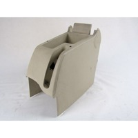 PLASTIKA MED SEDEZI BREZ NASLONJALA ROK OEM N. 1K0863323M ORIGINAL REZERVNI DEL VOLKSWAGEN GOLF VI 5K1 517 AJ5 MK6 (2008-2012) DIESEL LETNIK 2010