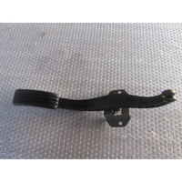 PEDALI OEM N. 6001548477 ORIGINAL REZERVNI DEL DACIA SANDERO MK1 (2008 - 2012) BENZINA/GPL LETNIK 2010