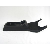 PLASTIKA MED SEDEZI BREZ NASLONJALA ROK OEM N. 9654773880 ORIGINAL REZERVNI DEL CITROEN C4 PICASSO/GRAND PICASSO MK1 (2006 - 08/2013) DIESEL LETNIK 2007