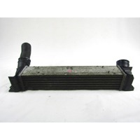 HLADILNIK INTERCOOLER OEM N. 752491607 ORIGINAL REZERVNI DEL BMW SERIE 1 BER/COUPE/CABRIO E81/E82/E87/E88 (2003 - 2007) DIESEL LETNIK 2006