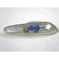 SPREDNJI INDIKATOR OEM N. 63136932998 ORIGINAL REZERVNI DEL BMW SERIE 3 BER/SW/COUPE/CABRIO E90/E91/E92/E93 LCI R (2009 - 2012) DIESEL LETNIK 2009