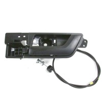 KONZOLE IN SINE SEDEZEV OEM N. 72058-52040 ORIGINAL REZERVNI DEL SUBARU TREZIA (2011 - 2014)BENZINA LETNIK 2011