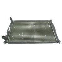 RADIATOR VODE OEM N. 8D0121251AT ORIGINAL REZERVNI DEL VOLKSWAGEN PASSAT B5.5 3B3 3B6 3BG R BER/SW (11/2000 - 2005) DIESEL LETNIK 2002