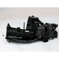 CENTRALNO ZAKLEPANJE PREDNIH LEVIH VRAT OEM N. 3M5A-R21813-ET ORIGINAL REZERVNI DEL FORD FOCUS DA HCP DP MK2 R BER/SW (2008 - 2011) DIESEL LETNIK 2008