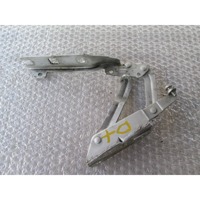 PANTI POKROVA MOTORJA OEM N. 5K0823302B ORIGINAL REZERVNI DEL VOLKSWAGEN GOLF V 1K1 1K5 MK5 BER/SW (02/2004-11/2008) DIESEL LETNIK 2004