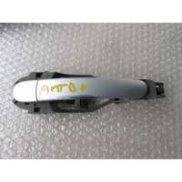 ZUNANJA KLJUKA SPREDNJA DESNA VRATA OEM N. 3B0837885/886 ORIGINAL REZERVNI DEL VOLKSWAGEN POLO 9N (10/2001 - 2005) DIESEL LETNIK 2004