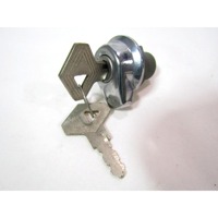 ZAKLEPANJE PRTLJA?NIH VRAT  OEM N.  ORIGINAL REZERVNI DEL RENAULT 9 L42 (1981 - 1988)BENZINA LETNIK 1981