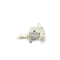 ZAKLEP LOPUTE GORIVA OEM N. 3C0810773 ORIGINAL REZERVNI DEL VOLKSWAGEN PASSAT B6 3C2 3C5 BER/SW (2005 - 09/2010)  DIESEL LETNIK 2007