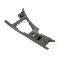 SREDINSKA KONZOLA  OEM N. 8200025900 ORIGINAL REZERVNI DEL RENAULT LAGUNA BG0/1 KG0/1 MK2 BER/SW (11/2000 - 12/2004) BENZINA LETNIK 2001