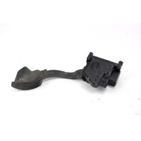 PEDALI OEM N. 51852090 ORIGINAL REZERVNI DEL LANCIA Y YPSILON 312 (dal 2011)BENZINA/GPL LETNIK 2012