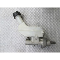 ZAVORNI CILINDER OEM N. 8200304083 ORIGINAL REZERVNI DEL RENAULT CLIO BR0//1 CR0/1 KR0/1 MK3 R (05/2009 - 2013) BENZINA LETNIK 2008