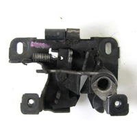 ZAKLEP POKROVA MOTORJA  OEM N. 8D0823509G ORIGINAL REZERVNI DEL AUDI A4 B5 BER/SW (1994 - 12/2000) DIESEL LETNIK 2000