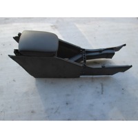 NASLON ZA ROKE/SREDINSKA KONZOLA OEM N. 4615563 ORIGINAL REZERVNI DEL SAAB 9-5 YS3E BER/SW (2001 - 2007) DIESEL LETNIK 2003