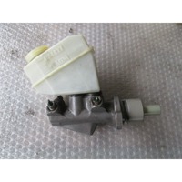 ZAVORNI CILINDER OEM N. 7700417826 ORIGINAL REZERVNI DEL RENAULT KANGOO KC0/1 MK1 R (2003-2008) DIESEL LETNIK 2004