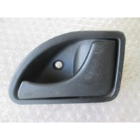 NOTRANJA KLJUKA  OEM N. 8200247803 ORIGINAL REZERVNI DEL RENAULT KANGOO KC0/1 MK1 R (2003-2008) DIESEL LETNIK 2004