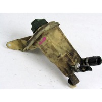 REZERVOAR CRPALKA  SERVO VOLAN OEM N. 8D0422373C ORIGINAL REZERVNI DEL VOLKSWAGEN PASSAT B5 3B2 3B5 BER/SW (08/1996 - 11/2000)DIESEL LETNIK 1998