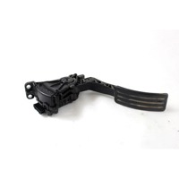 PEDALI OEM N. 8200386506 ORIGINAL REZERVNI DEL DACIA SANDERO MK1 (2008 - 2012) DIESEL LETNIK 2011