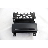 PEPELNIK / DRZALA ZA PIJACO OEM N. 8P0857951 ORIGINAL REZERVNI DEL AUDI A3 MK2R 8P 8PA 8P1 8P7 (2008 - 2012)DIESEL LETNIK 2010