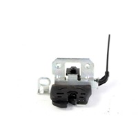 KONZOLE IN SINE SEDEZEV OEM N. A2049200372 ORIGINAL REZERVNI DEL MERCEDES CLASSE C W204 BER/SW (2007 - 2011) DIESEL LETNIK 2007