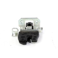 KONZOLE IN SINE SEDEZEV OEM N. A2049200372 ORIGINAL REZERVNI DEL MERCEDES CLASSE C W204 BER/SW (2007 - 2011) DIESEL LETNIK 2007
