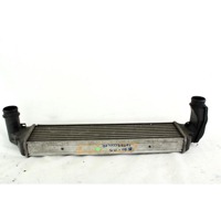 HLADILNIK INTERCOOLER OEM N. 2246795 ORIGINAL REZERVNI DEL BMW SERIE 3 E46 BER/SW/COUPE/CABRIO (1998 - 2002) DIESEL LETNIK 2001