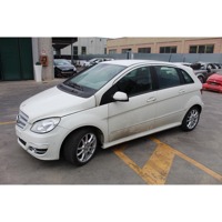 MERCEDES CLASSE B 200 W245 2.0 D 103KW AUT 5P (2011) RICAMBI USATI AUTO UN PIAZZALE 