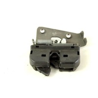 KONZOLE IN SINE SEDEZEV OEM N. 52207112863 ORIGINAL REZERVNI DEL BMW SERIE 3 BER/SW/COUPE/CABRIO E90/E91/E92/E93 (2005 -2009) DIESEL LETNIK 2009