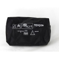 OPOZORILNI TRIKOTNIK / PRVA POMOC / CUSHION OEM N. 0 ORIGINAL REZERVNI DEL TOYOTA YARIS P13 MK3 R XP130 (2017 - 2019)BENZINA LETNIK 2018