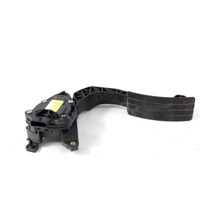 PEDALI OEM N. 180026342R ORIGINAL REZERVNI DEL DACIA SANDERO / SANDERO STEPWAY MK2 (2012 - 2016) BENZINA/GPL LETNIK 2015