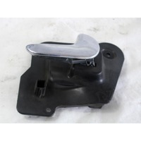 NOTRANJA KLJUKA  OEM N. 13121861 ORIGINAL REZERVNI DEL OPEL MERIVA A X03 R (2006 - 2010) BENZINA LETNIK 2008