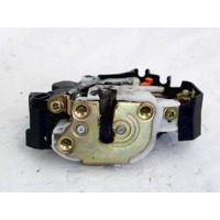 CENTRALNI ZAKLEP SPREDNJIH VRAT  OEM N. 5715A132 ORIGINAL REZERVNI DEL MITSUBISHI COLT Z30 Z3_A Z2_A MK6 (2004 - 2009) BENZINA LETNIK 2006