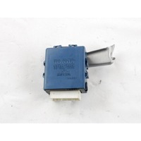 CENTRALNO ZAKLEPANJE OEM N. 85980-52051 ORIGINAL REZERVNI DEL TOYOTA YARIS VERSO XP20 (1999 - 2005)DIESEL LETNIK 2004