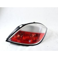 ZADNJI DESNI ZAROMETI OEM N. 93190305 ORIGINAL REZERVNI DEL OPEL ASTRA H A04 L48,L08,L35,L67 5P/3P/SW (2004 - 2007) DIESEL LETNIK 2005