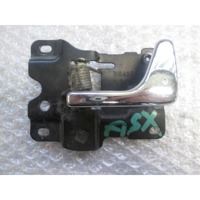 NOTRANJA KLJUKA  OEM N. FVC101950 ORIGINAL REZERVNI DEL ROVER 200 RF (11/1995 - 12/1999)BENZINA LETNIK 1997