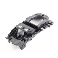 NOSILEC ARMATURNE PLO?CE  OEM N. 80B863531A ORIGINAL REZERVNI DEL AUDI Q5 80A R (DAL 2021)DIESEL LETNIK 2021