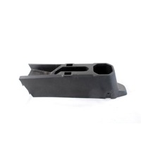 PLASTIKA MED SEDEZI BREZ NASLONJALA ROK OEM N. 75851-62R0 ORIGINAL REZERVNI DEL SUZUKI IGNIS MF MK3 (2016 - 2020)BENZINA LETNIK 2019