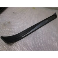 NOTRANJA OBLOGA PRAGA  OEM N. 223399 ORIGINAL REZERVNI DEL BMW SERIE 5 E60 E61 (2003 - 2010) DIESEL LETNIK 2004