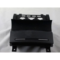 PEPELNIK / DRZALA ZA PIJACO OEM N. 8P0857951 ORIGINAL REZERVNI DEL AUDI A3 MK2R 8P 8PA 8P1 8P7 (2008 - 2012)DIESEL LETNIK 2010