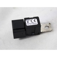 RELE' OEM N. 283633384R ORIGINAL REZERVNI DEL RENAULT CLIO B7 SCE MK5 (DAL 2019)IBRIDO (ELETRICO-BENZINA) LETNIK 2022
