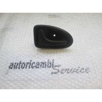 NOTRANJA KLJUKA  OEM N. 8200646947 ORIGINAL REZERVNI DEL RENAULT CLIO BB CB MK2 R / CLIO STORIA (05/2001 - 2012) BENZINA LETNIK 2004