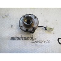VRTLJIVI LEZAJ DESNO / PESTO KOLESA Z LEZAJEM SPREDAJ OEM N. 9117619 ORIGINAL REZERVNI DEL OPEL ASTRA G T98 5P/3P/SW (1998 - 2003) BENZINA LETNIK 2001